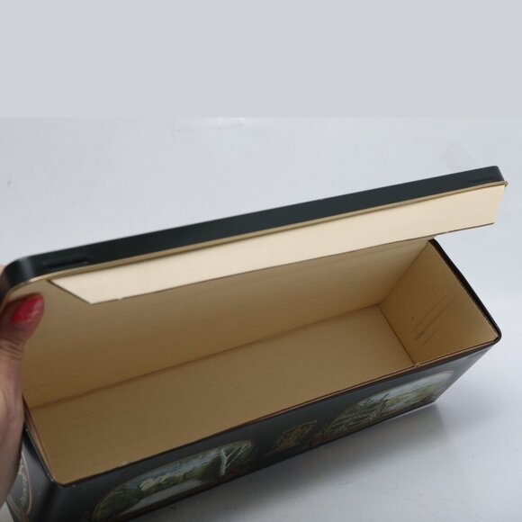 Vintage Glenfiddich Single Malt Scotch Whisky Tin - Clans of Scotland 90s Black - Picture 4 of 8